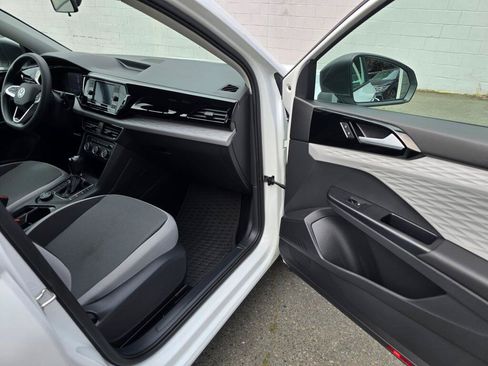 Used 2022 Volkswagen Taos S AWD/4WD image 10