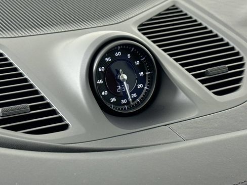 Certified 2024 Porsche Cayenne Coupe AWD/4WD image 17