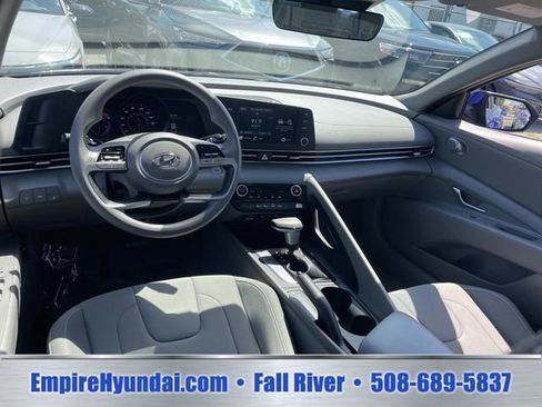 Used 2023 Hyundai Elantra SEL FWD image 12