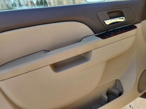 Used 2011 Chevrolet Tahoe LS image 29