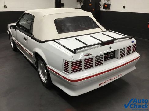 Used 1989 Ford Mustang GT RWD image 18
