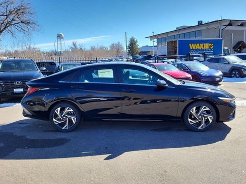 Certified 2024 Hyundai Elantra SEL w/ Convenience Package FWD image 6