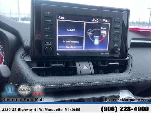 Used 2021 Toyota RAV4 LE image 17