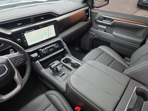 Used 2025 GMC Sierra 1500 Denali w/ Denali Reserve Package AWD/4WD image 19