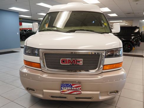 Used 2016 GMC Savana 2500 RWD image 16
