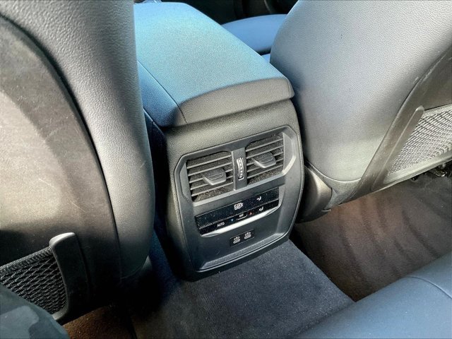 Used 2021 BMW 330i Sedan w/ M Sport Package RWD image 24