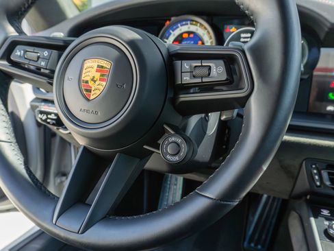 Used 2022 Porsche 911 GT3 RWD image 56