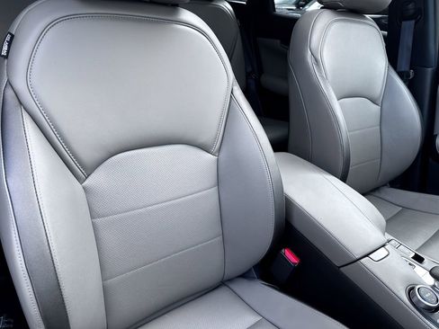 Certified 2024 INFINITI QX50 Luxe image 37