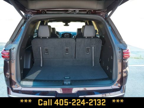 Used 2023 Chevrolet Traverse Premier AWD/4WD image 26