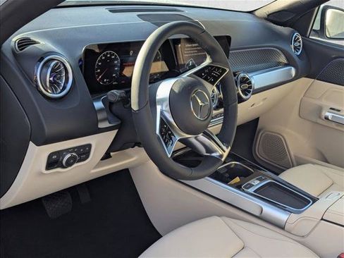 New 2026 Mercedes-Benz GLB 250 image 3
