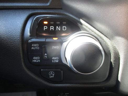 Used 2019 RAM 1500 Big Horn image 17