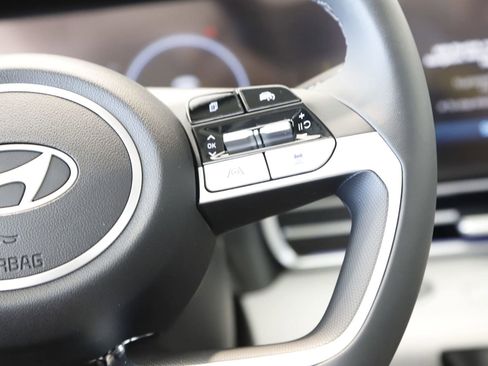 New 2026 Hyundai Elantra Limited FWD image 19