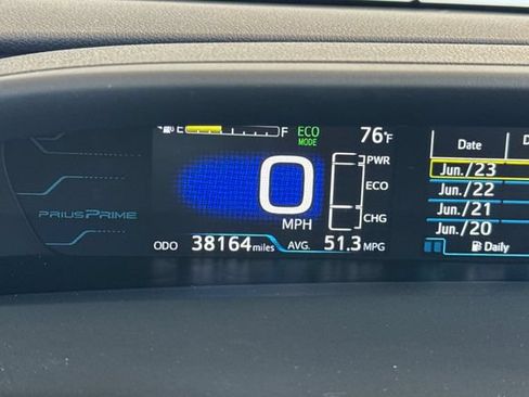 Used 2018 Toyota Prius Prime Advanced FWD image 28