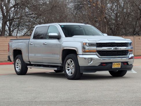 Used 2018 Chevrolet Silverado 1500 LT w/ All Star Edition image 2