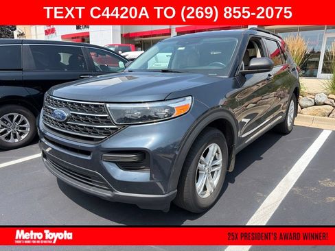 Used 2022 Ford Explorer XLT AWD/4WD image 1
