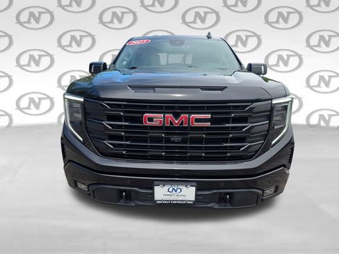 Used 2025 GMC Sierra 1500 Elevation w/ Elevation Premium Package AWD/4WD image 17