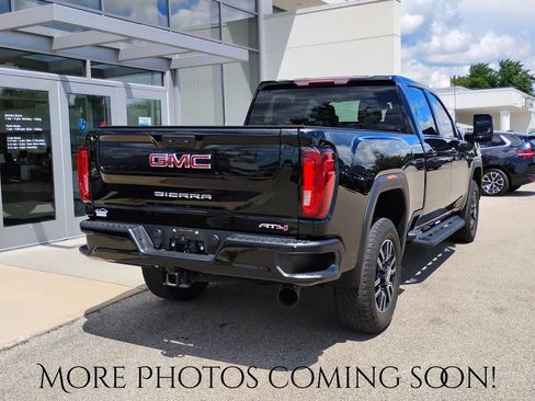 Used 2023 GMC Sierra 2500 AT4 AWD/4WD image 2