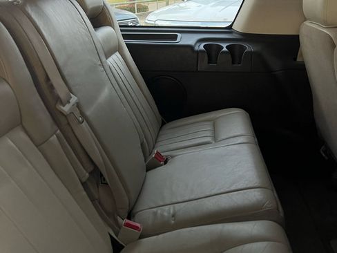 Used 2003 Lincoln Navigator Premium image 7