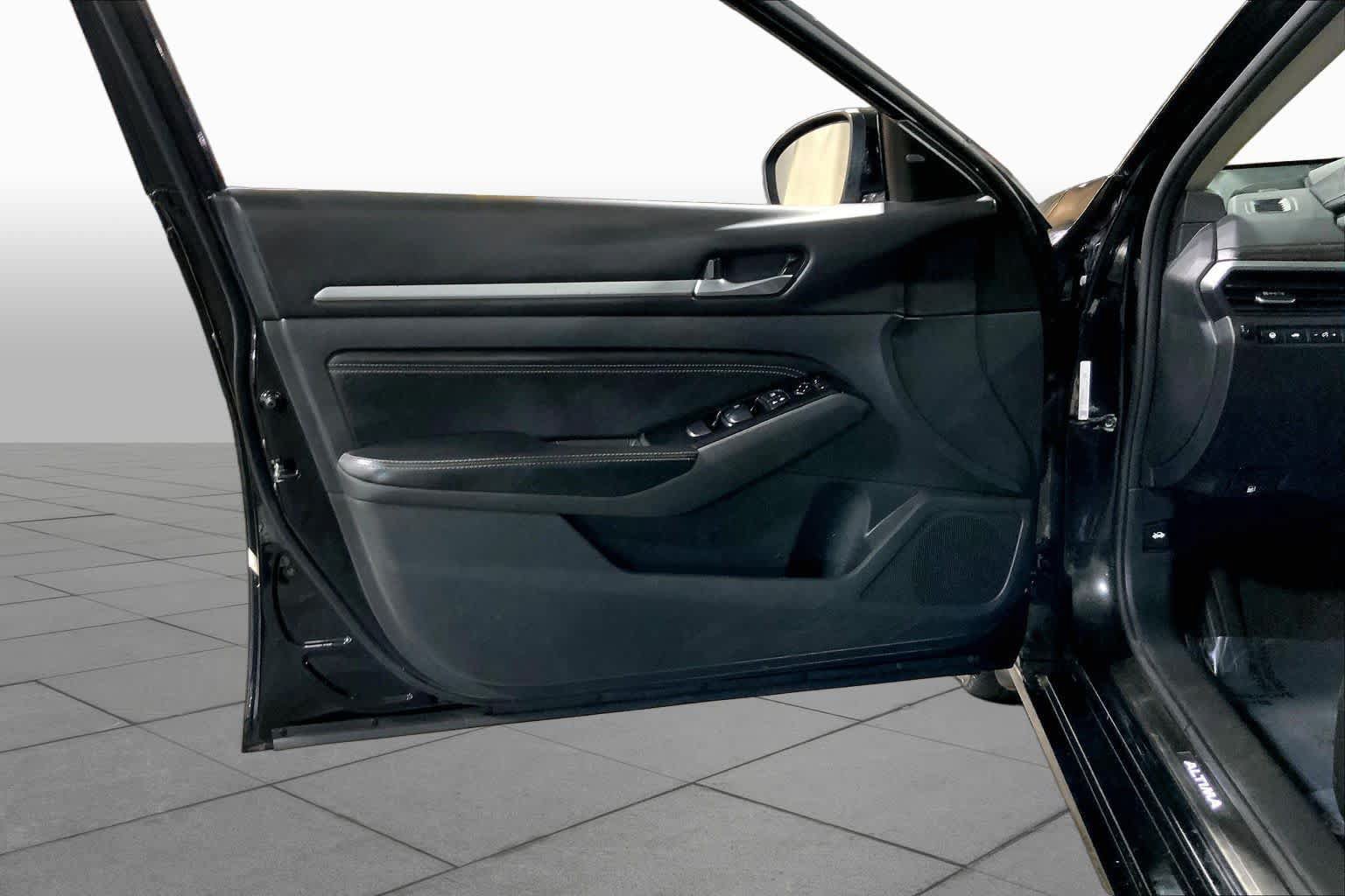 Used 2023 Nissan Altima 2.5 SL AWD/4WD image 22