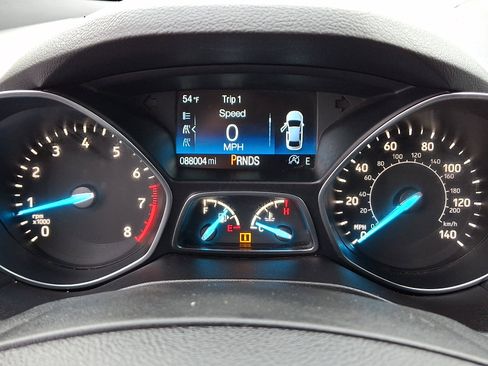 Used 2019 Ford Escape SE image 25