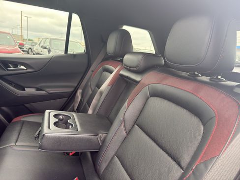Used 2025 Chevrolet Equinox RS w/ Safety and Technology Package AWD/4WD image 32