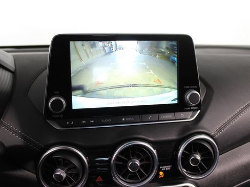 Used 2024 Nissan Sentra SV FWD image 13
