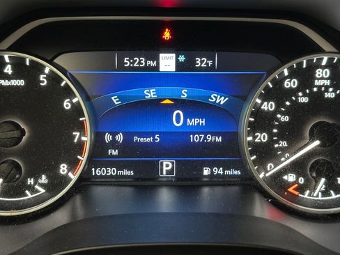 Used 2021 Nissan Maxima Platinum w/ Sport Mat Group image 10