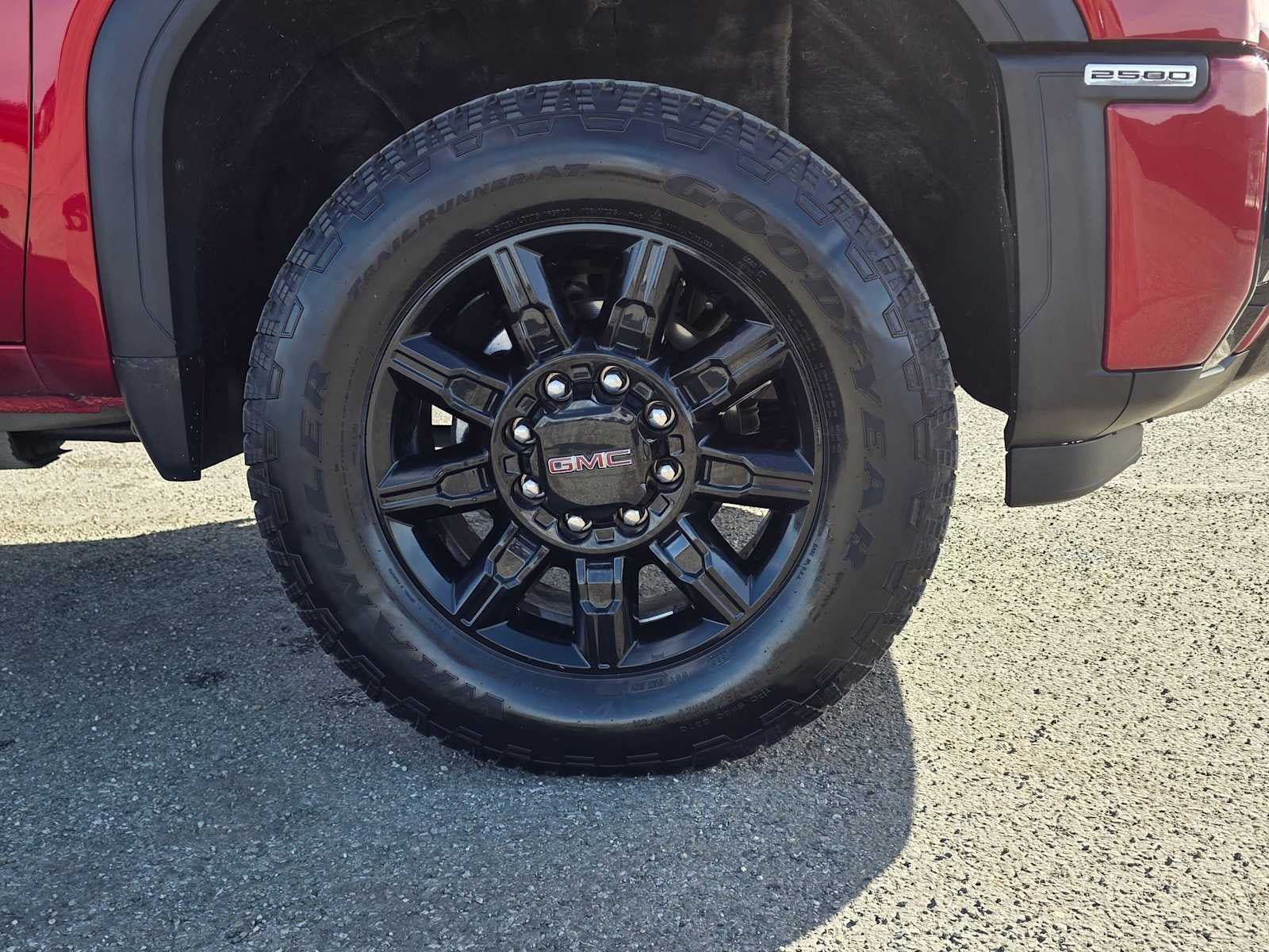 Certified 2025 GMC Sierra 2500 AT4 w/ AT4 Premium Plus Package AWD/4WD image 9