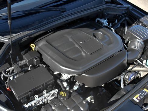 Used 2021 Jeep Grand Cherokee Laredo image 42