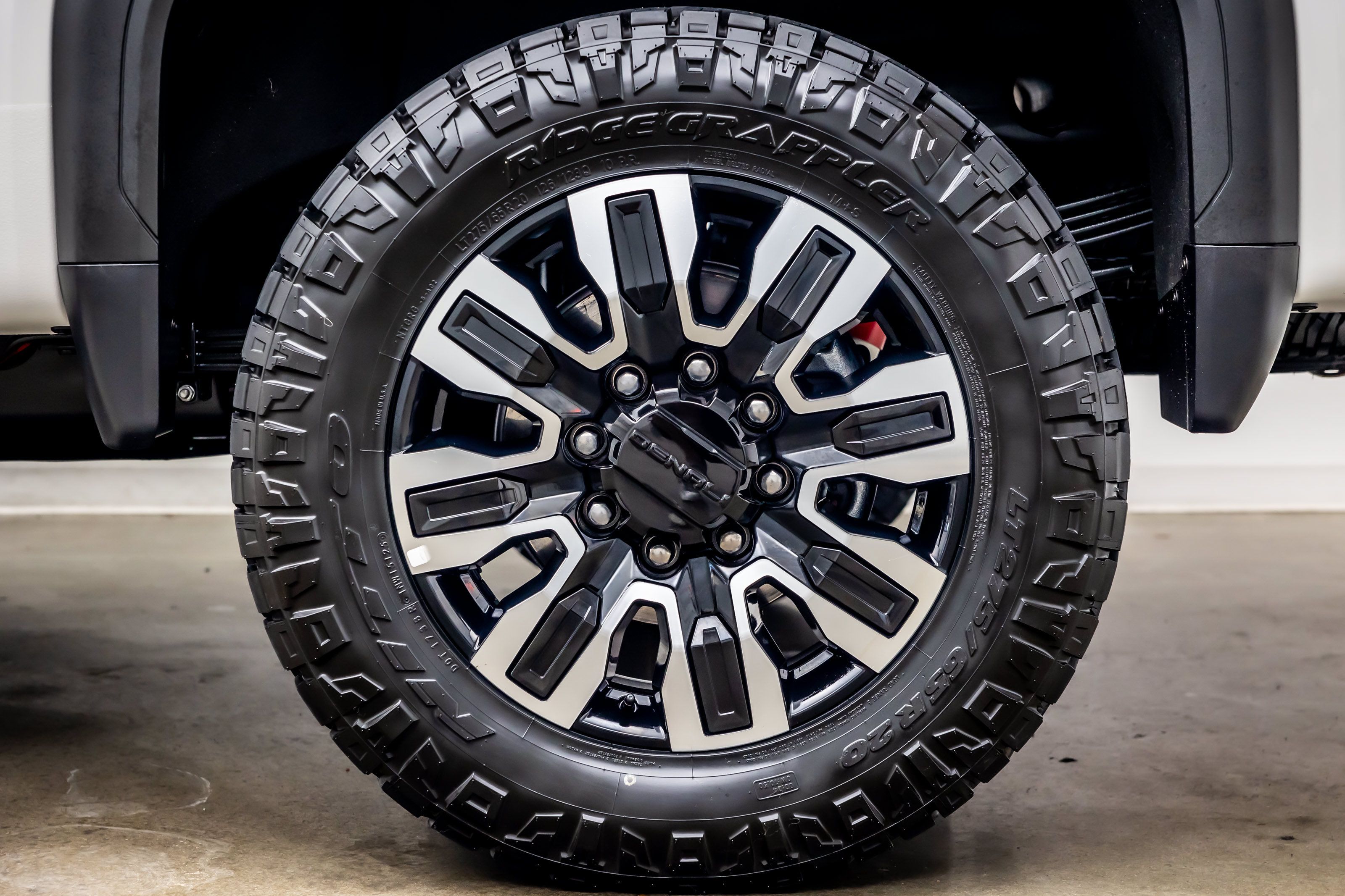 Used 2025 GMC Sierra 2500 Denali Ultimate AWD/4WD image 39