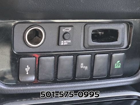 Used 2020 Mitsubishi Outlander FWD image 26