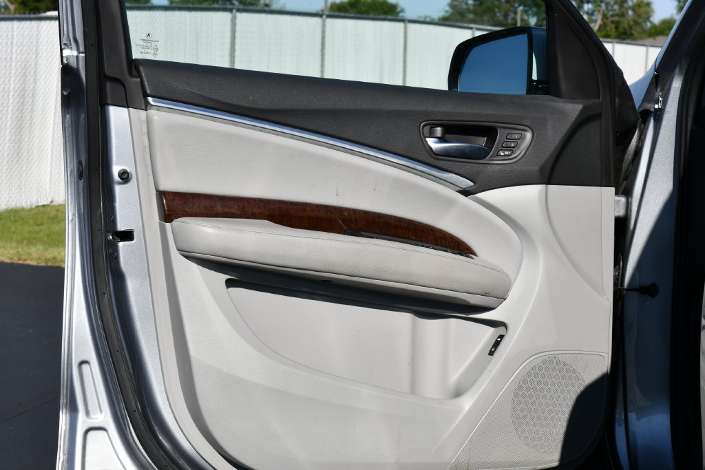 Used 2018 Acura MDX SH-AWD image 13