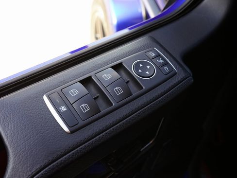 Used 2015 Mercedes-Benz G 63 AMG 4MATIC image 19