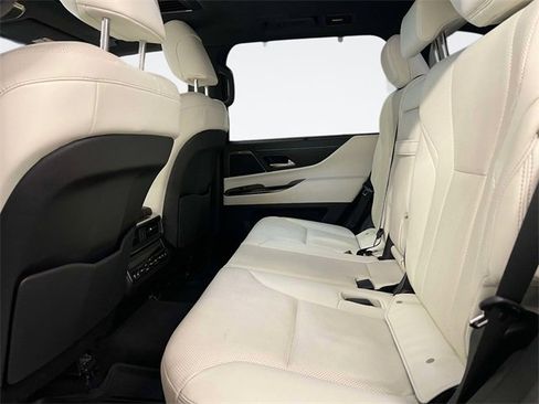 Used 2023 Lexus LX 600 4WD w/ Luxury Package image 12