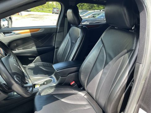 Used 2019 Lincoln MKC Select w/ Select Plus Package AWD/4WD image 20
