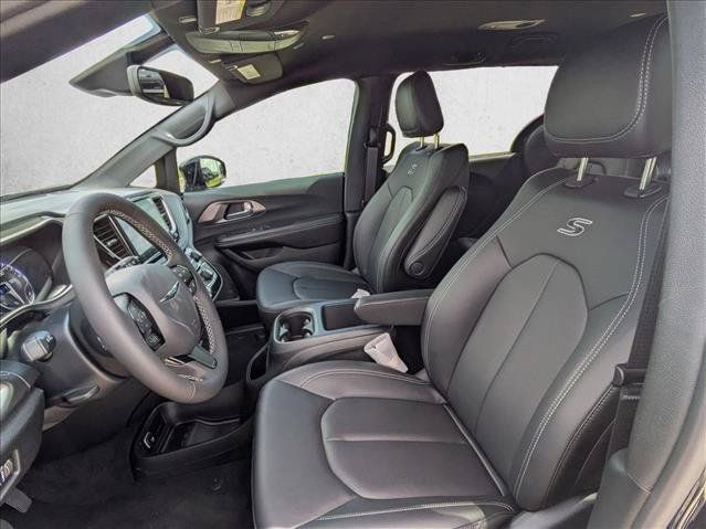 New 2026 Chrysler Pacifica Select w/ S Appearance Package FWD image 6