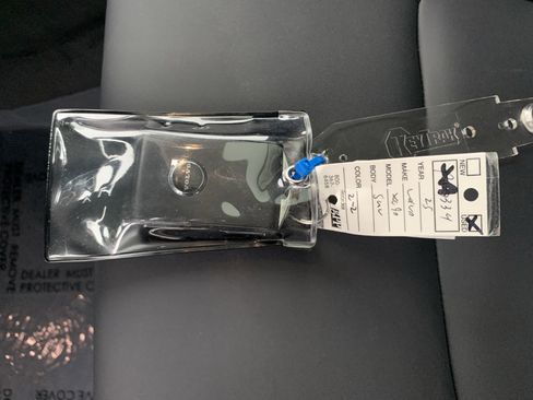 Used 2025 Volvo XC90 B6 Plus image 37