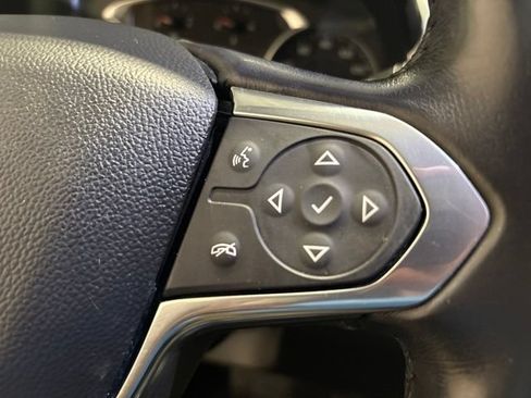 Used 2020 Chevrolet Traverse LT FWD image 18