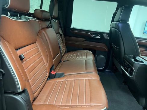 Used 2024 GMC Sierra 3500 Denali Ultimate image 51