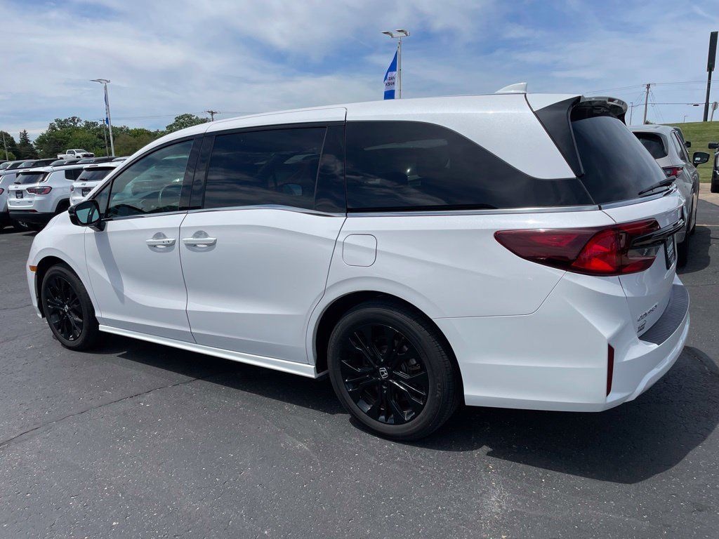 Used 2025 Honda Odyssey Sport-L image 6