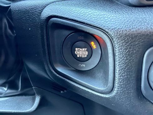 Used 2024 Jeep Wrangler Unlimited w/ Convenience Group image 27