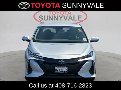 Used 2021 Toyota Prius Prime XLE FWD image 11
