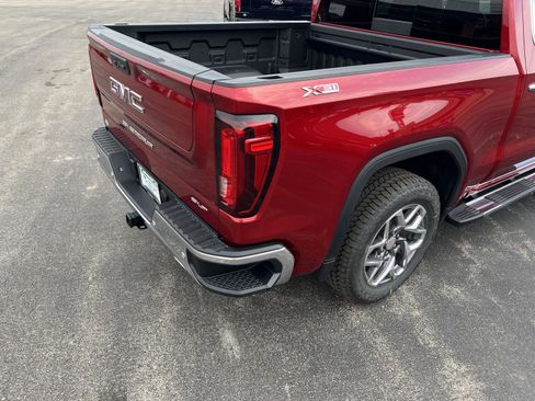 New 2026 GMC Sierra 1500 SLT image 48