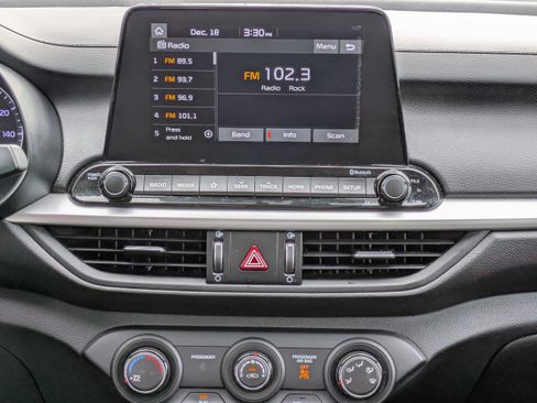 Used 2021 Kia Forte LXS image 13