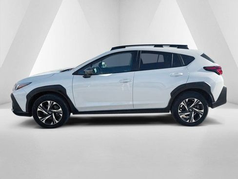 Used 2024 Subaru Crosstrek 2.0i Premium w/ Crosstrek Mirror Package AWD/4WD image 4