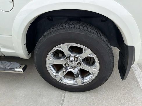 Used 2016 RAM 1500 Laramie w/ Convenience Group RWD image 12