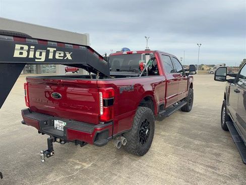 Used 2025 Ford F350 Lariat w/ Black Appearance Package image 4