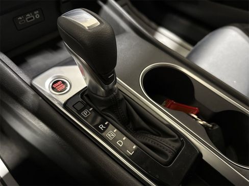 Used 2022 Nissan Altima 2.5 SV image 16