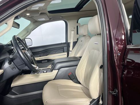 Used 2024 Ford Expedition Max Platinum image 19