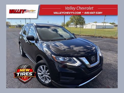 Used 2018 Nissan Rogue SV w/ Premium Package AWD/4WD image 1
